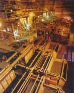 The low grade ore beneficiation plant (the Concentrator) at Mount Tom Price was commissioned in 1979. This marked a further stage of ore processing by Hamersley and increased total production to 46 Mt/a (dry basis).
